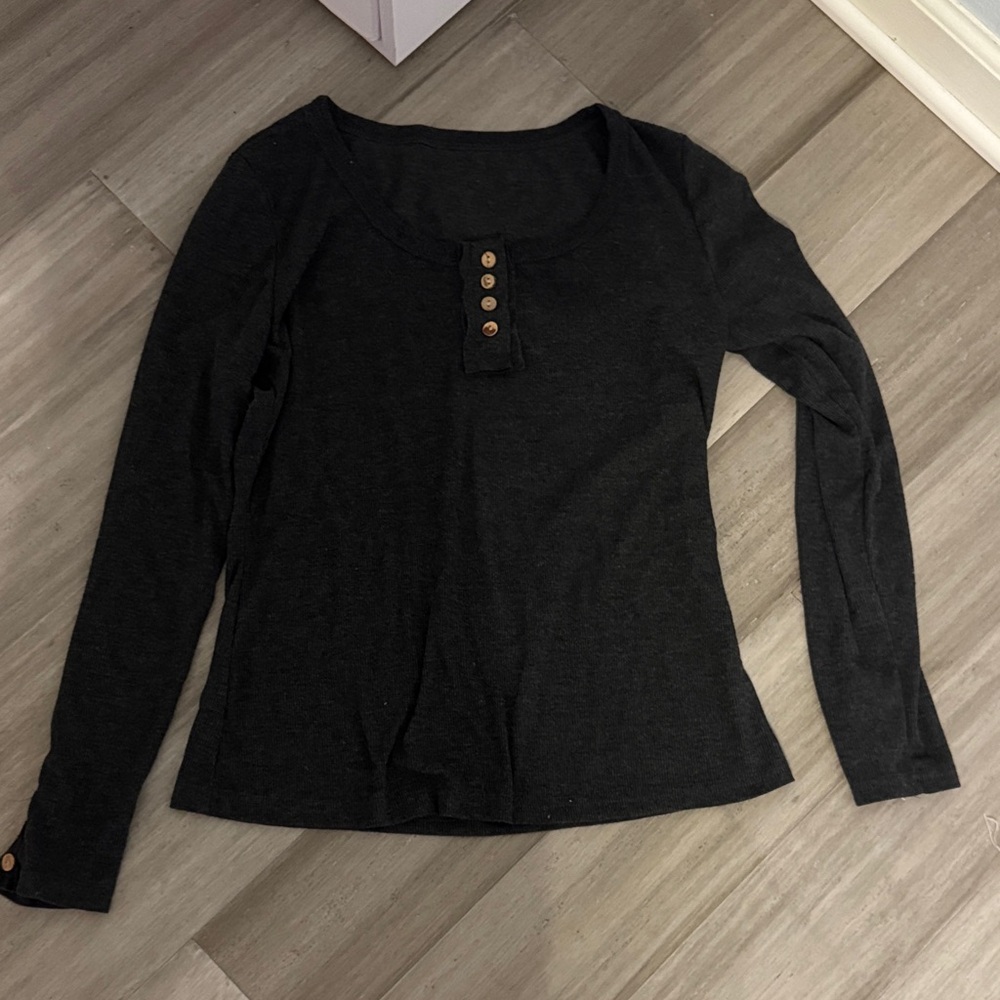 Women's Black Long Sleeve Top